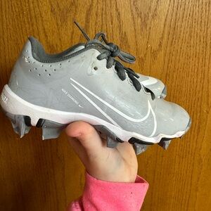 Nike softball cleats